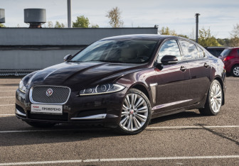 Подержанный автомобиль Jaguar XF Sedan 2013 года (1 фото)