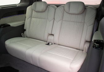 Подержанный автомобиль Zeekr 009 2023 года (10 фото)