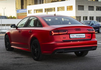 Подержанный автомобиль Audi A6 Sedan 2017 года (7 фото)