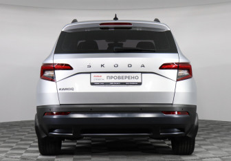 Подержанный автомобиль Skoda Karoq 2020 года (6 фото)