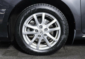 Подержанный автомобиль Toyota Camry Sedan 2014 года (7 фото)