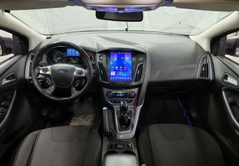 Подержанный автомобиль Ford Focus Wagon 2012 года (11 фото)