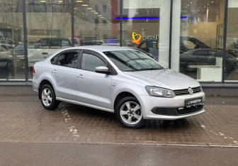 Подержанный автомобиль Volkswagen Polo Sedan 2013 года (3 фото)