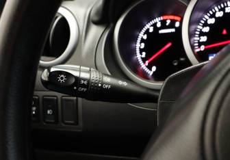 Подержанный автомобиль Suzuki Grand Vitara 2008 года (15 фото)