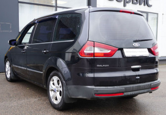 Подержанный автомобиль Ford Galaxy 2011 года (6 фото)