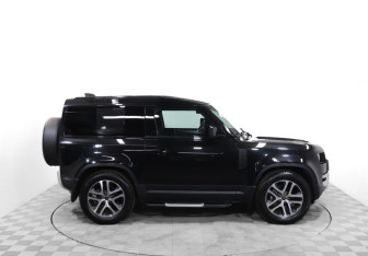 Подержанный автомобиль Land Rover Defender Suv 2021 года (4 фото)