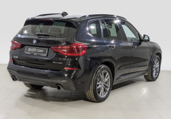 Подержанный автомобиль BMW X3 2020 года (5 фото)