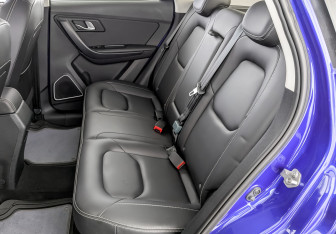 Подержанный автомобиль FAW Besturn X40 2021 года (12 фото)