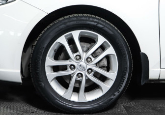 Подержанный автомобиль Kia Cerato Sedan 2012 года (9 фото)