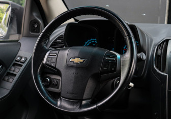 Подержанный автомобиль Chevrolet TrailBlazer 2013 года (11 фото)