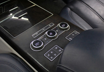 Подержанный автомобиль Land Rover Range Rover 2016 года (24 фото)