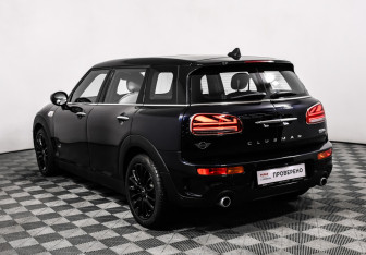 Подержанный автомобиль MINI Clubman Wagon 2020 года (7 фото)
