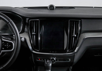 Подержанный автомобиль Volvo S60 2019 года (13 фото)