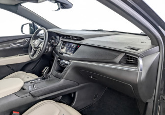 Подержанный автомобиль Cadillac XT5 2020 года (11 фото)