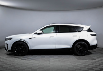 Подержанный автомобиль Voyah Free 2024 года (8 фото)