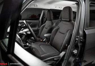 Новый Jeep Renegade 2025 (7 фото)