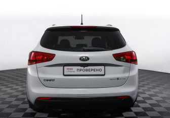 Подержанный автомобиль Kia Ceed Wagon 2015 года (6 фото)