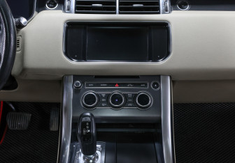 Подержанный автомобиль Land Rover Range Rover Sport 2014 года (15 фото)