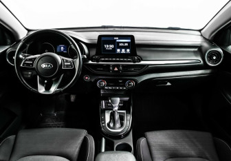 Подержанный автомобиль Kia Cerato Sedan 2021 года (8 фото)
