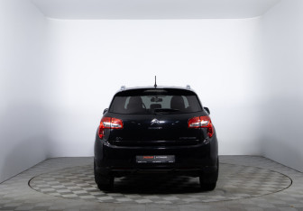 Подержанный автомобиль Citroen C4 Aircross 2012 года (6 фото)