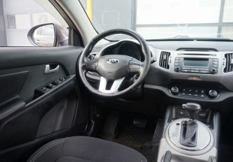 Подержанный автомобиль Kia Sportage 2015 года (12 фото)