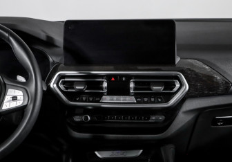 Подержанный автомобиль BMW X4 2024 года (13 фото)