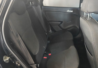 Подержанный автомобиль Hyundai Solaris Hatchback 2013 года (10 фото)