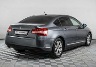 Подержанный автомобиль Citroen C5 Wagon 2008 года (5 фото)