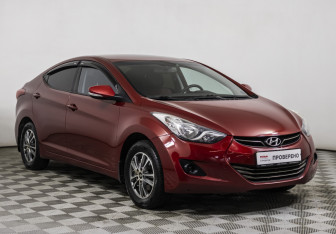Подержанный автомобиль Hyundai Elantra Sedan 2011 года (3 фото)
