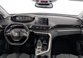 Подержанный автомобиль Peugeot 5008 Suv 2018 года (14 фото)