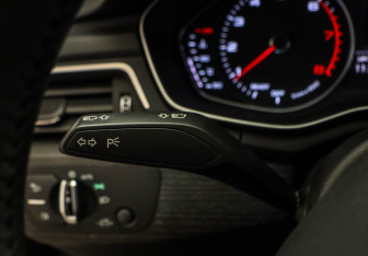 Подержанный автомобиль Audi A4 allroad 2017 года (13 фото)