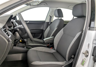 Подержанный автомобиль Skoda Rapid Liftback 2021 года (20 фото)