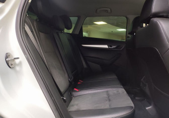 Подержанный автомобиль Skoda Karoq 2020 года (13 фото)