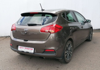 Подержанный автомобиль Kia Ceed Hatchback 2013 года (5 фото)