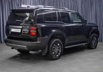 Подержанный автомобиль Toyota Land Cruiser Prado 2024 года (5 фото)