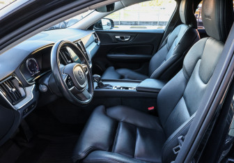 Подержанный автомобиль Volvo S60 2019 года (16 фото)