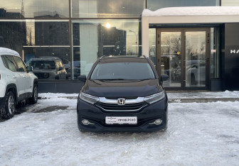 Подержанный автомобиль Honda Shuttle Wagon 2016 года (2 фото)