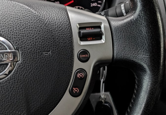 Подержанный автомобиль Nissan Qashqai 2011 года (24 фото)