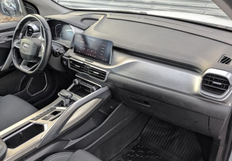 Подержанный автомобиль Geely Coolray 2023 года (13 фото)