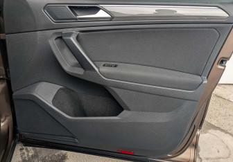 Подержанный автомобиль Volkswagen Tiguan 2018 года (24 фото)