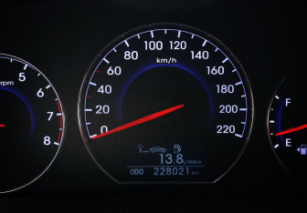 Подержанный автомобиль Hyundai Santa Fe 2012 года (16 фото)