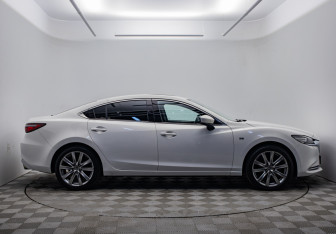 Подержанный автомобиль Mazda 6 Sedan 2022 года (4 фото)