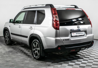 Подержанный автомобиль Nissan X-Trail 2008 года (7 фото)