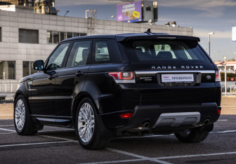Подержанный автомобиль Land Rover Range Rover Sport 2016 года (9 фото)