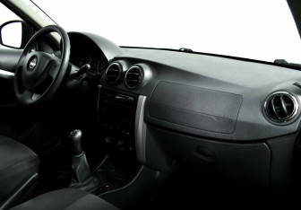 Подержанный автомобиль Nissan Almera Sedan 2018 года (7 фото)