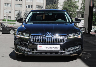 Подержанный автомобиль Skoda Superb Liftback 2024 года (2 фото)
