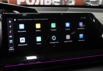 Подержанный автомобиль Changan UNI-V 2023 года (20 фото)