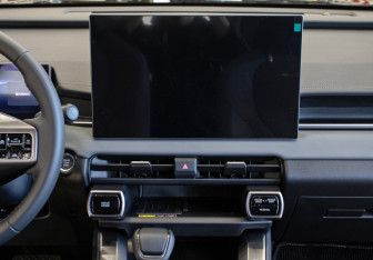 Новый Toyota RAV4 2025 (14 фото)