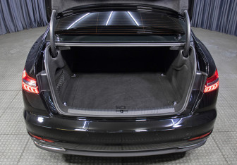 Подержанный автомобиль Audi A6 Sedan 2020 года (10 фото)