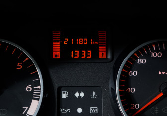 Подержанный автомобиль Renault Duster 2013 года (10 фото)